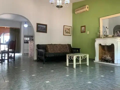 Casa en Venta en Isidro Casanova, USD 93.999