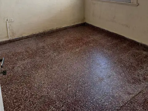 VENTA DE DOS 3 AMB BALLESTER A REFACCIONAR PERMUTA