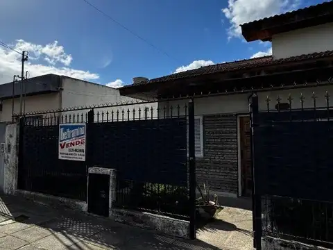CASA EN VENTA - MERLO CENTRO