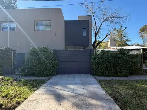 Casa en  venta  3 dormitorios en Funes -  Gobernador Vera y Saldias