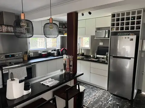 Casa 4 ambientes con 3 baños