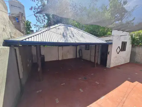 Casa en Venta con 4 cocheras