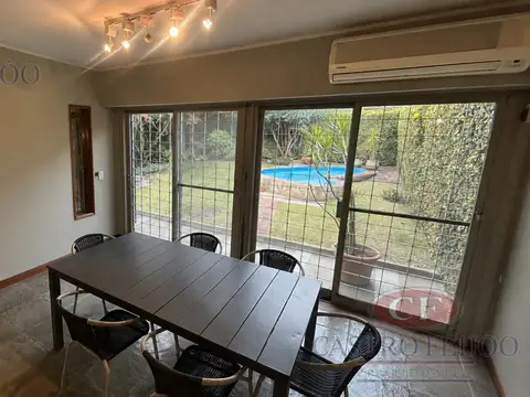 Casa en Venta con 2 cocheras