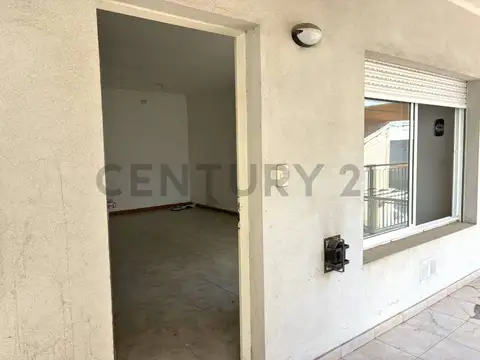 MONOAMBIENTE EN PRIMER PISO - EXCELENTE UBICACIÓN -VENADO TUERTO