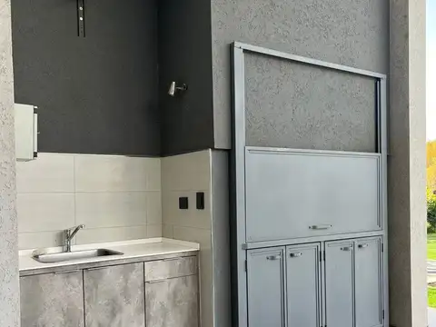 Casa en Venta en Los Canales Golf Club Plottier