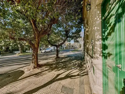 Oportunidad sobre Flores de Estrada al 5100