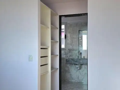 Departamento 2 amb. con balcon en Venta RAMOS MEJIA.