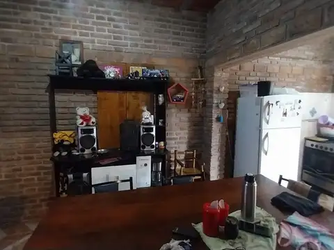 Casa 4 ambientes con 1 baño