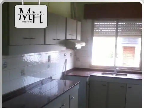 Departamento en Alquiler en Barrio Remedios de Escalada de San Martin, $ 650.000