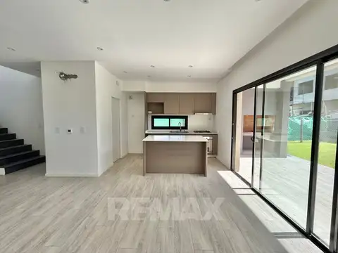 Colectora Oeste Ramal Pilar 100