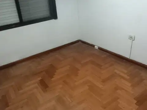 Depto Tipo Casa en Alquiler en Villa Dominico, $ 630.000