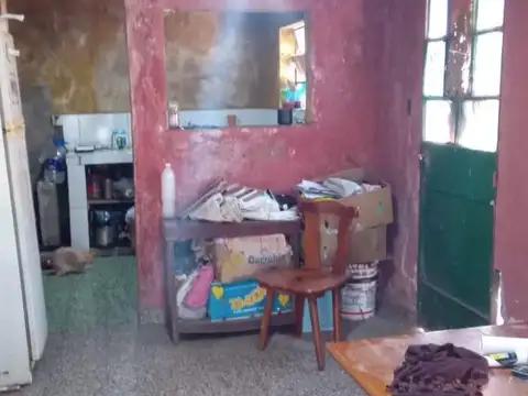 Casa amplia con patio de frente y traseros + garage