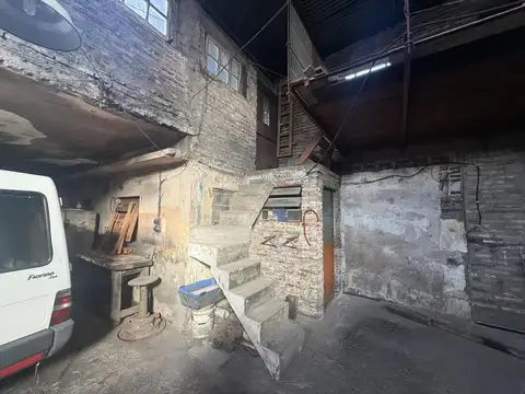 Casa en Venta con 6 cocheras