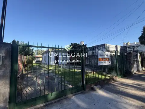 Casa 3 ambientes con Parque en venta - Berazategui