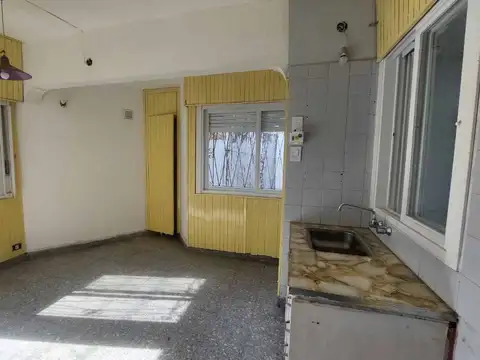 Depto Tipo Casa 2 ambientes con 1 baño