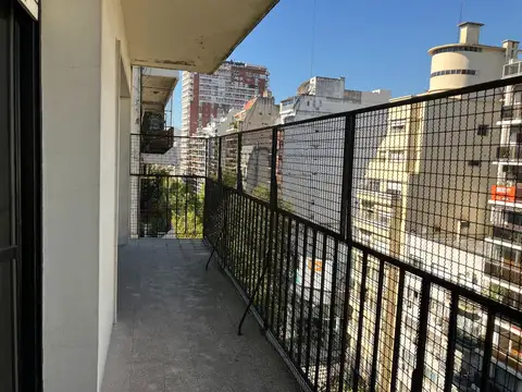 Excelente 5 ambientes de época