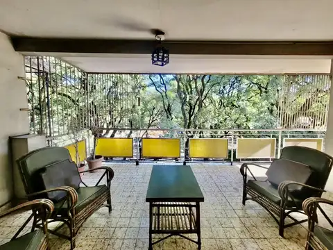 SEMIPISO 4 AMBIENTES | BALCÓN ATERRAZADO | COCHERA