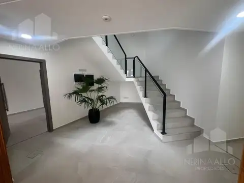 Depto Tipo Casa en Venta con 1 cocheras