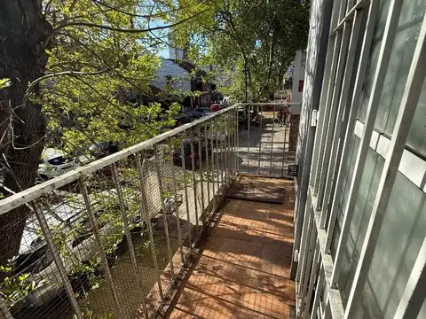 DEPARTAMENTO 4 AMB PRIMERO POR ESCALERA