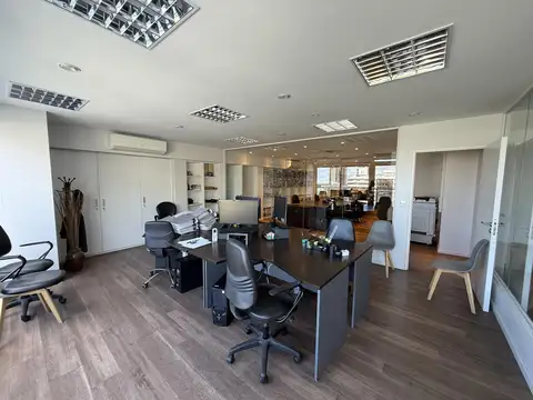 Oficina en Venta al Oeste
