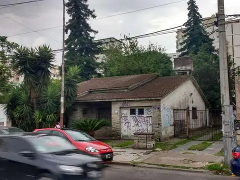 El terreno está ubicado en el corazón de Ramos Mejía zona Oeste del AMBA.