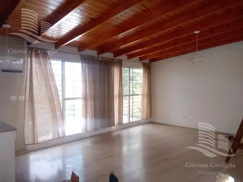 PH en planta alta al Fondo con Patio en Villa Adelina