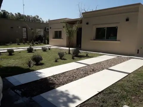 Casa - Venta - Argentina, Pilar - Av. Bartolomé Mitre 403