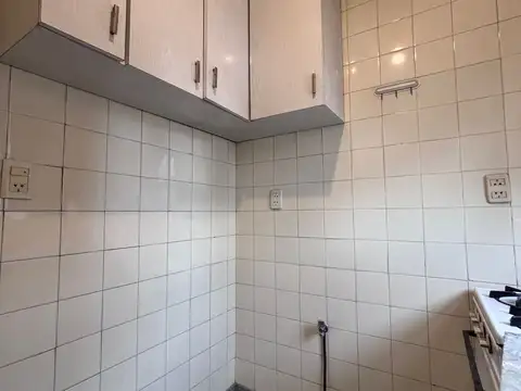 Julián Álvarez 2400, Piso 8