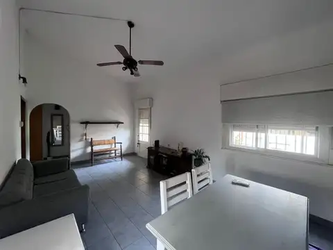 Depto Tipo Casa en Alquiler de 2 dormitorios