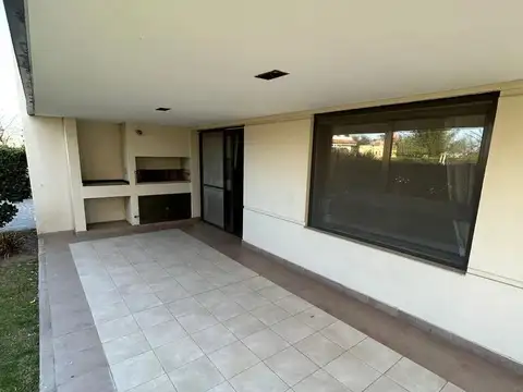 Departamento 6 ambientes con 2 baños