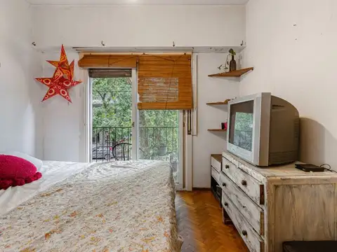 Venta. Departamento tipo PH. 4 ambientes. Muy bajas expensas. Villa Urquiza