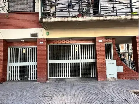 Uspallata 2900 Pque Patricios Cochera U$16.000 