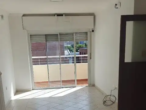 EXCELENTE DEPARTAMENTO DE 2 HABITACIONES