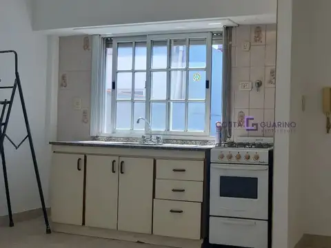 Departamento en Alquiler en Lomas Del Mirador, $ 400.000