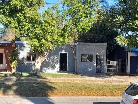 VENDO CASA CON GRAN TERRENO EN EXCELENTE UBICACIÓN!!!