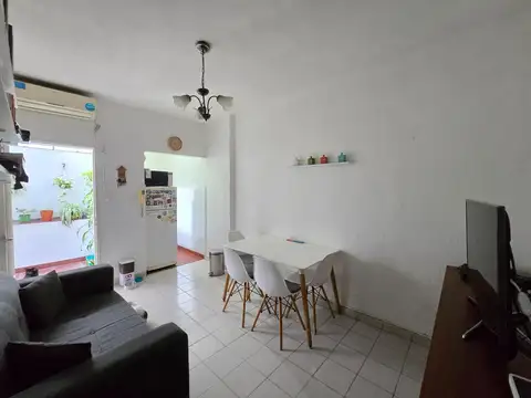 Depto Tipo Casa 2 ambientes con 1 baño