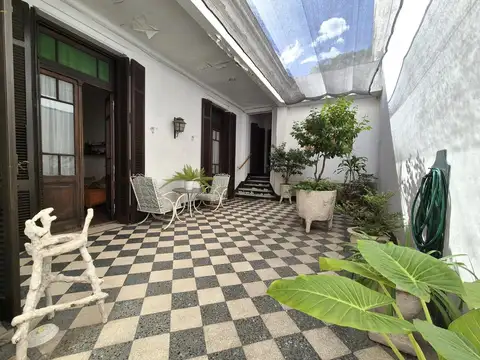 Avenida Caseros 1500
