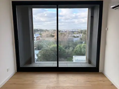 Departamento en Alquiler en Carrasco , USD 1.700