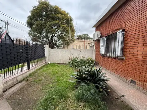 Casa en Venta en Rafael Calzada, USD 93.000