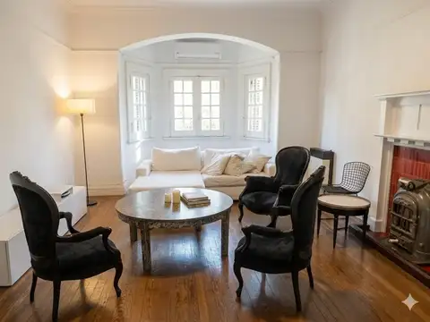 Casa de Gran Categoría en el Barrio Inglés de Temperley