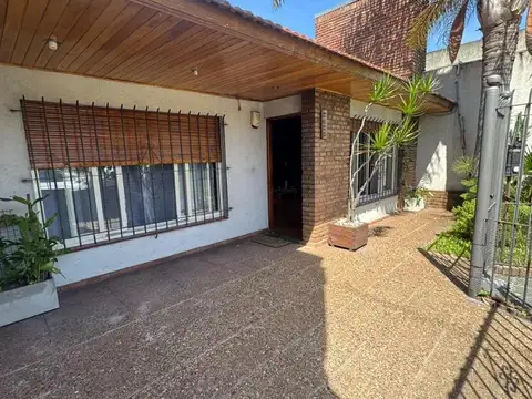 Casa en Venta en Banfield, USD 140.000