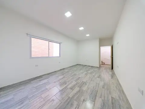 VENTA CASA PASILLO 4 DORMITORIOS TERRAZA 3 BAÑOS