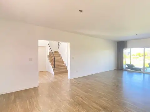 Puertos- Acacias- Casa en Venta a la Laguna-5 AMB