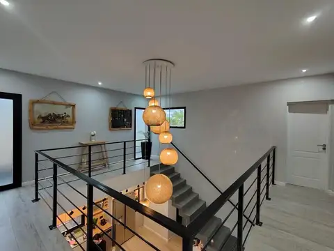 Casa 4 ambientes con 4 baños