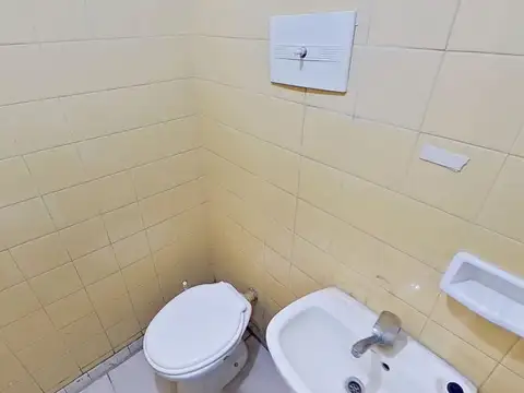 Matheu 100, Piso 0