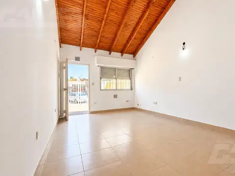 Depto Tipo Casa en Alquiler en Ituzaingó, $ 880.000