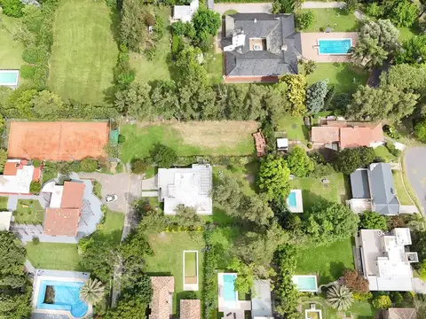 Terreno en Venta 50  mts Fondo