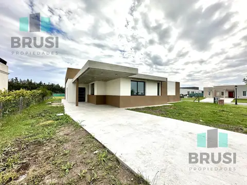 Casa en Venta con 1 cochera