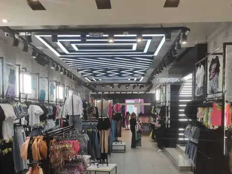 Local en Venta 95 años