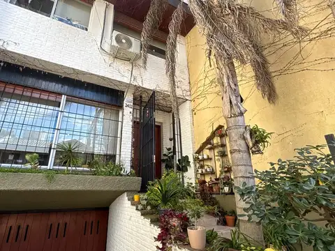 Casa 5 ambientes con 4 baños